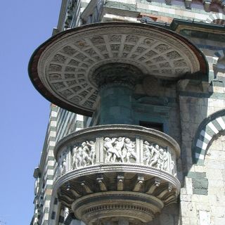 Púlpito exterior de la catedral de Prato