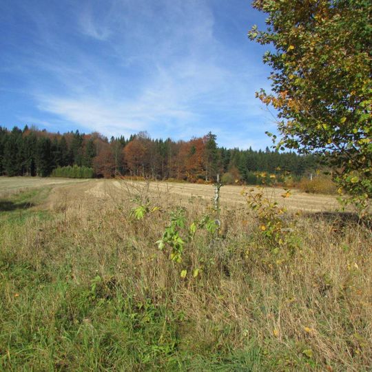 Kříž u Sázavy ve směru na Křemešník