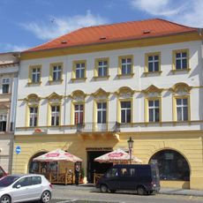 Mírové náměstí 25