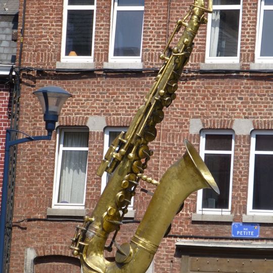 Saxophone réalisé en dinanderie