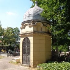 Mausoleum of unknown family
