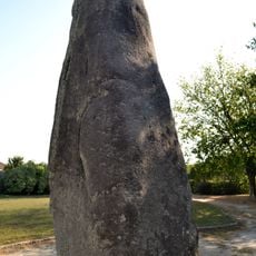 Menhir du Bourg-Jardin