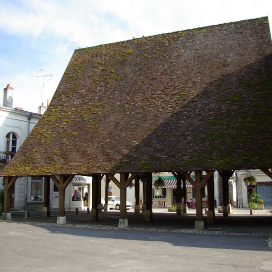 Vieille halle de Luynes