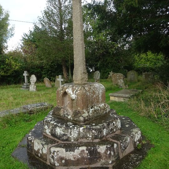 Churchyard cross in St Andrew's churchyard