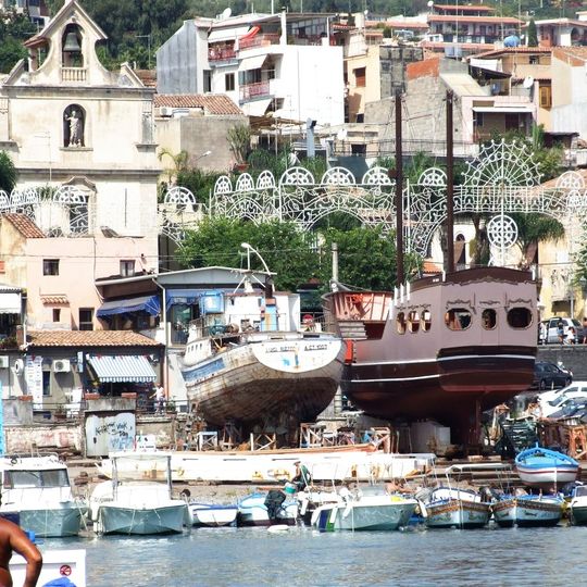 Aci Trezza