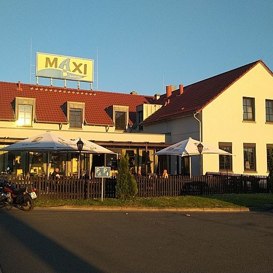 Maxi-Autohof