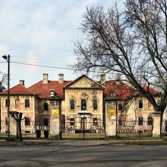 Palace in Bojadła