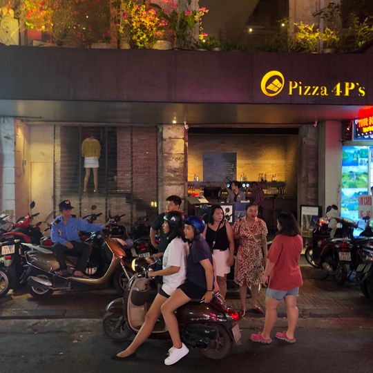 Pizza 4P’s Hai Ba Trung