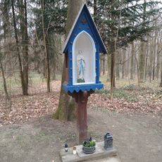 Kaplička Panny Marie v zámeckém parku