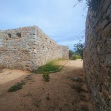 Vestiges de l'Enceinte Fortifiée de l'Ile Rousse