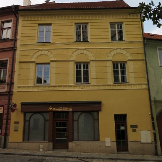 Kostelní náměstí 16