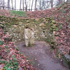 Socha Minotaura v Loučeni v zámeckém parku