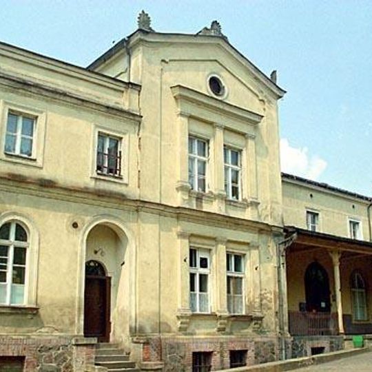 Manor in Nekla