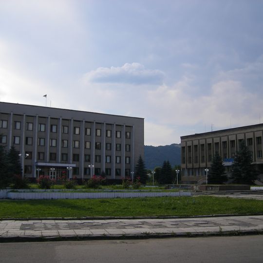 Арборетум в дворі райвиконкому