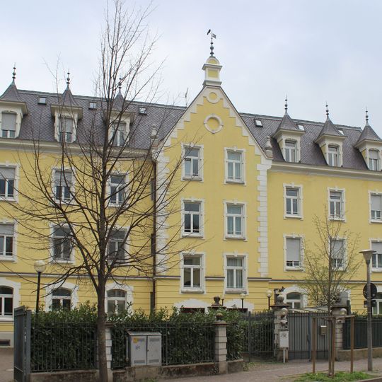 Speckbacherstraße 11-13