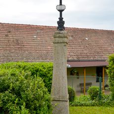 Wayside cross in Kramolín by chapel