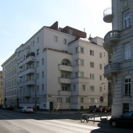 Wohnhausanlage Pramergasse 30
