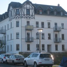 Mietshaus in Ecklage in vormals geschlossener Bebauung Dürerstraße 70