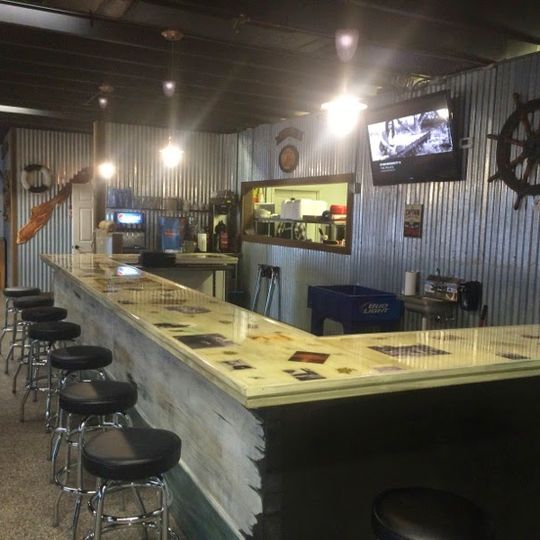 Shipwreck Raw Bar