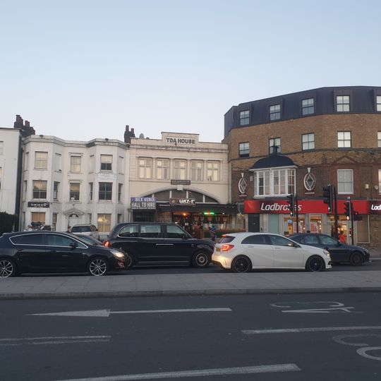 209, Clapham Road Sw9