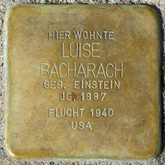 Stolperstein en memoria de Luise Bacharach