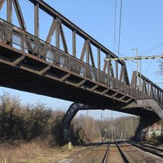 Eisenbahnbrücke am Wöhlerweg