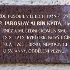 Pamětní deska Jaroslava Albína Kvity