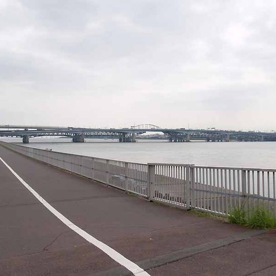 Arakawa estuary bridge