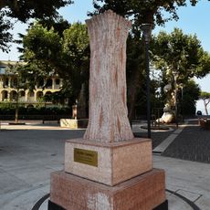 Scultura "The World Can Be Different"