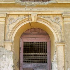 Kaplička na okraji Odrlic u rozcestí