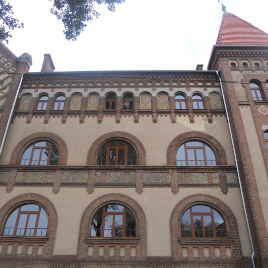 Hradná škola, škola základná II.