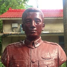 葉拯民雕像