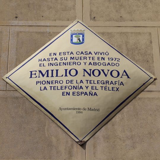 Commemorative plaque to Emilio Novoa