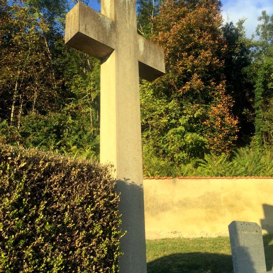 Cemetery cross of the cemetery of Saint-Maurice-de-Beynost