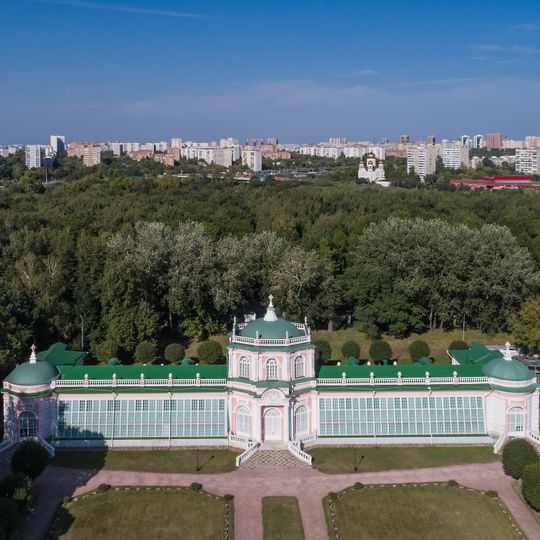 Большая каменная оранжерея в Кусково