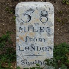 Milestone, N of turning to Little Paxton