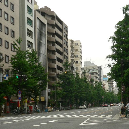 Naritahigashi
