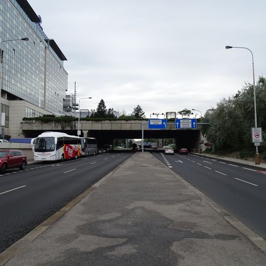 Bridge of Hotel Hilton over Rohanské nábřeží