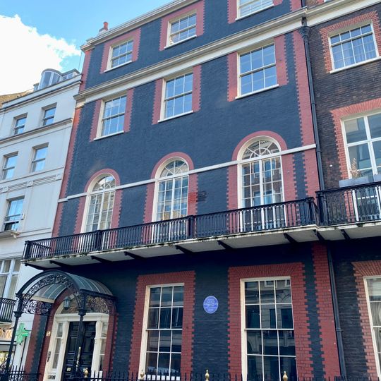 32, Curzon Street W1