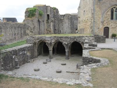 Interior 6