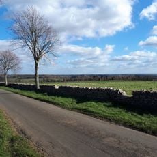 Wood Barrow long barrow 280yds (260m) N of Listercombe Bottom