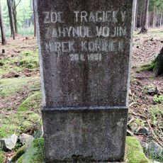 Pomník vojína M. Kořínka v Brdech