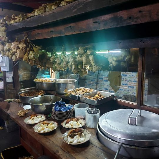 Ketupat Sayur Mandala