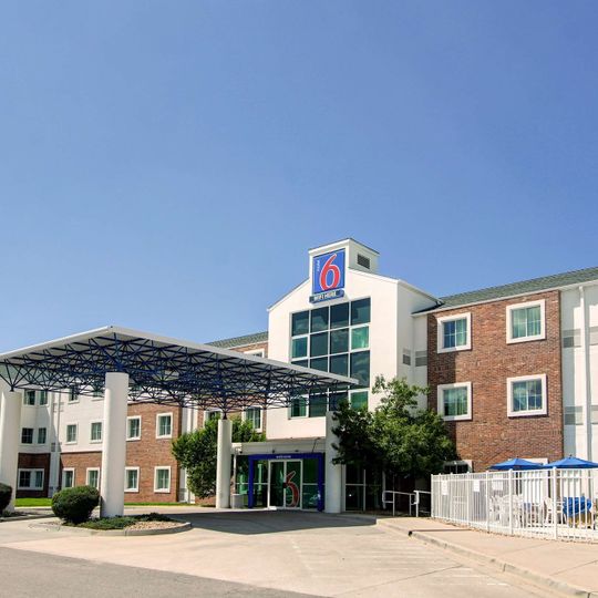 Motel 6 Aurora, CO - East Aurora