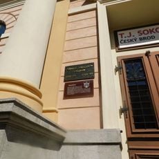 Pamětní deska sokolům v Českém Brodu