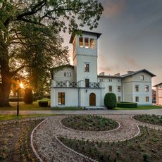 Kłanino Palace