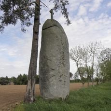 Menhir de la Pierre-Longue