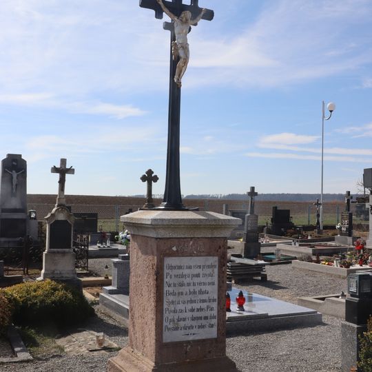 Hřbitovní kříž na hřbitově v Krhově