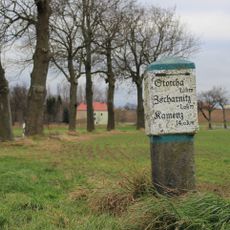 Wegestein (Ortsausgang Dreikretscham, Ortseingang Sollschwitz)