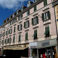 Barmherzige Brüder, Großes Zinshaus